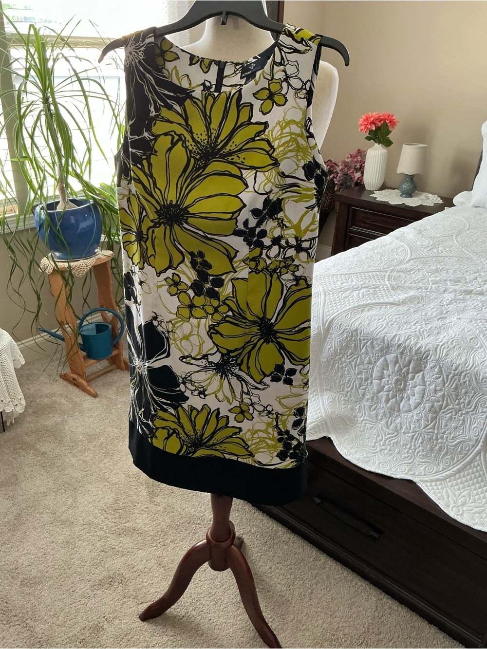 Ronni Nicole A-Line Floral Shift Dress in Lime Green, Black and White